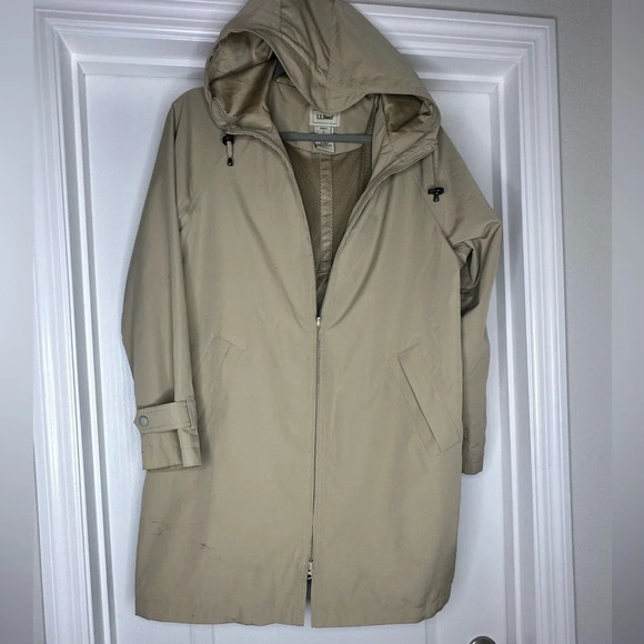 L.L. BEAN TAN RAINCOAT - Picture 1 of 6